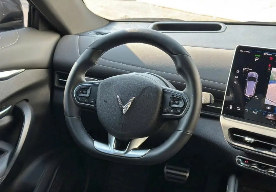 Vô lăng đa chức năng tiện lợi